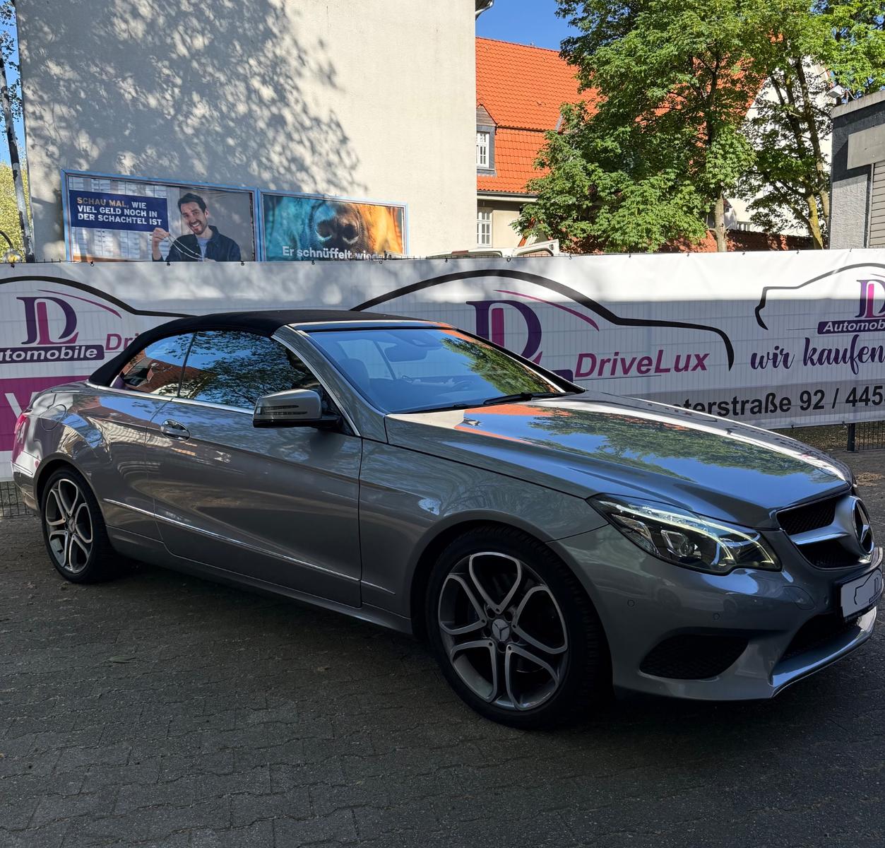 Mercedes-Benz E 200 Cabrio/Kamera/Scheckheft/Top Zustand