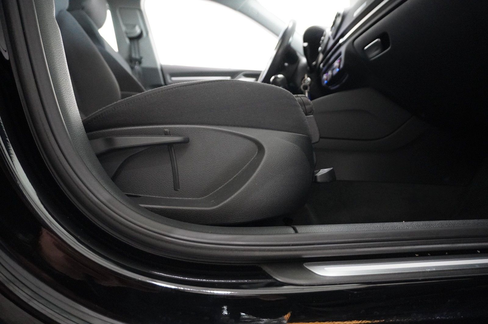 Fahrzeugabbildung Audi A3 Sportback 1.4 TFSI SPORT NAVI/SH/BI-XENON/PDC