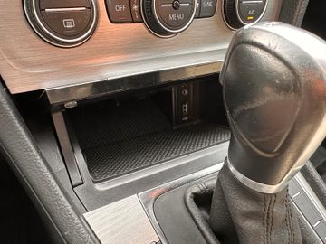 Volkswagen Golf - 11