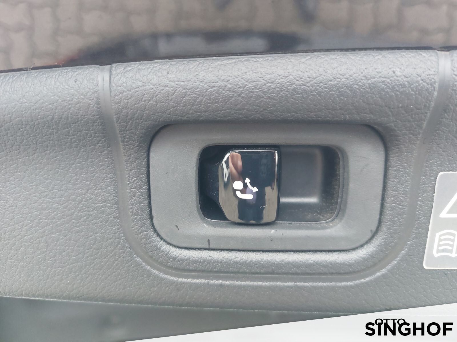 Fahrzeugabbildung Mercedes-Benz C 220 d Avantgarde +AHK+LED+Rü Kam+TOTW+Ambiente