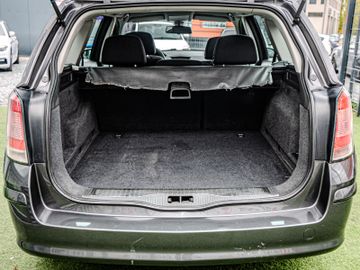 Fahrzeugabbildung Opel Astra 1.6 H Caravan KLIMA|TEMPOMAT|BC
