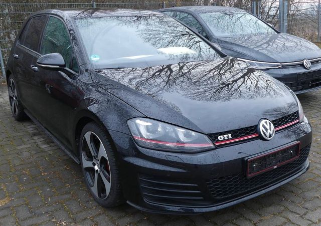 Volkswagen Golf VII Lim. GTI *NAVI*BI Xenon*