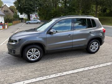 Volkswagen Tiguan - 5