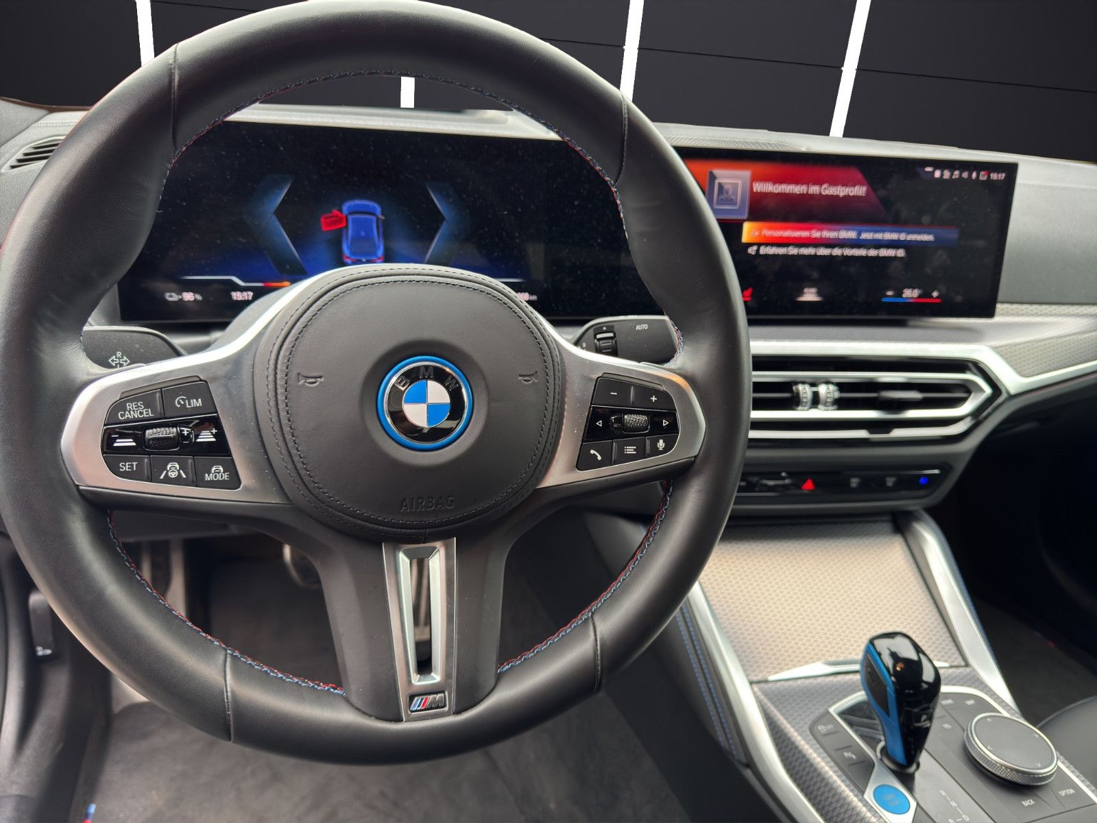 Fahrzeugabbildung BMW i4 Gran Coupe M50 *Laser*Navi*3z Klima*Stdhz*