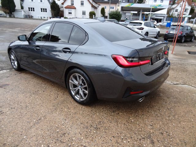Fahrzeugabbildung BMW 320d Sport Line/1.Hd/Virtual/AHK/Leder Navi/