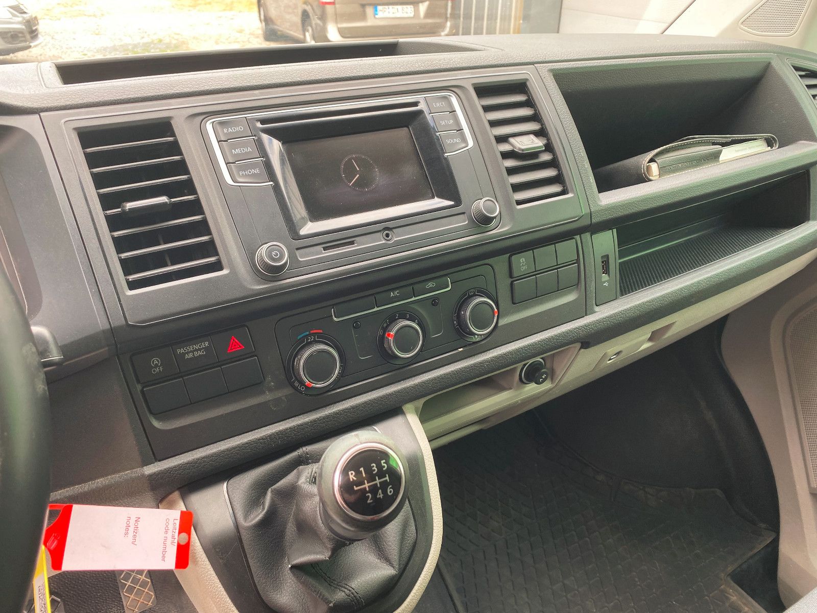 Fahrzeugabbildung Volkswagen T6 Transporter Kasten Hochdach lang,AHK