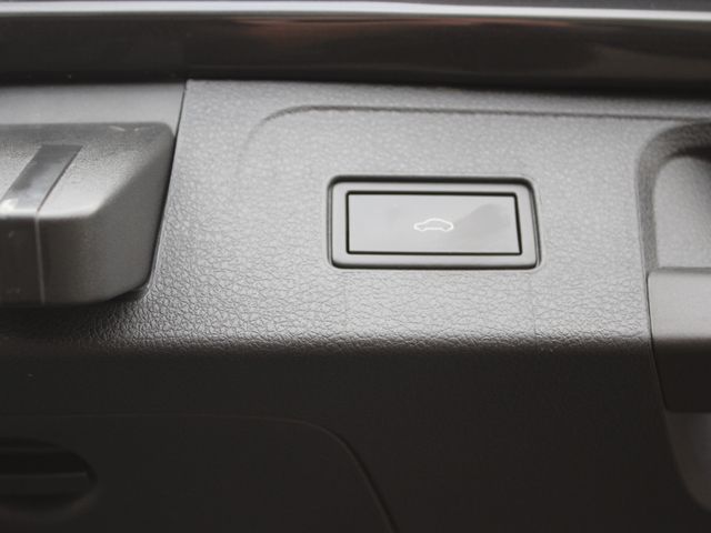 Passat Variant 2.0 TDI R-Line ACC*Kamera*LED*el.