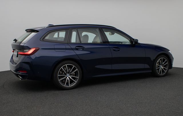BMW 330, 2023 — 6