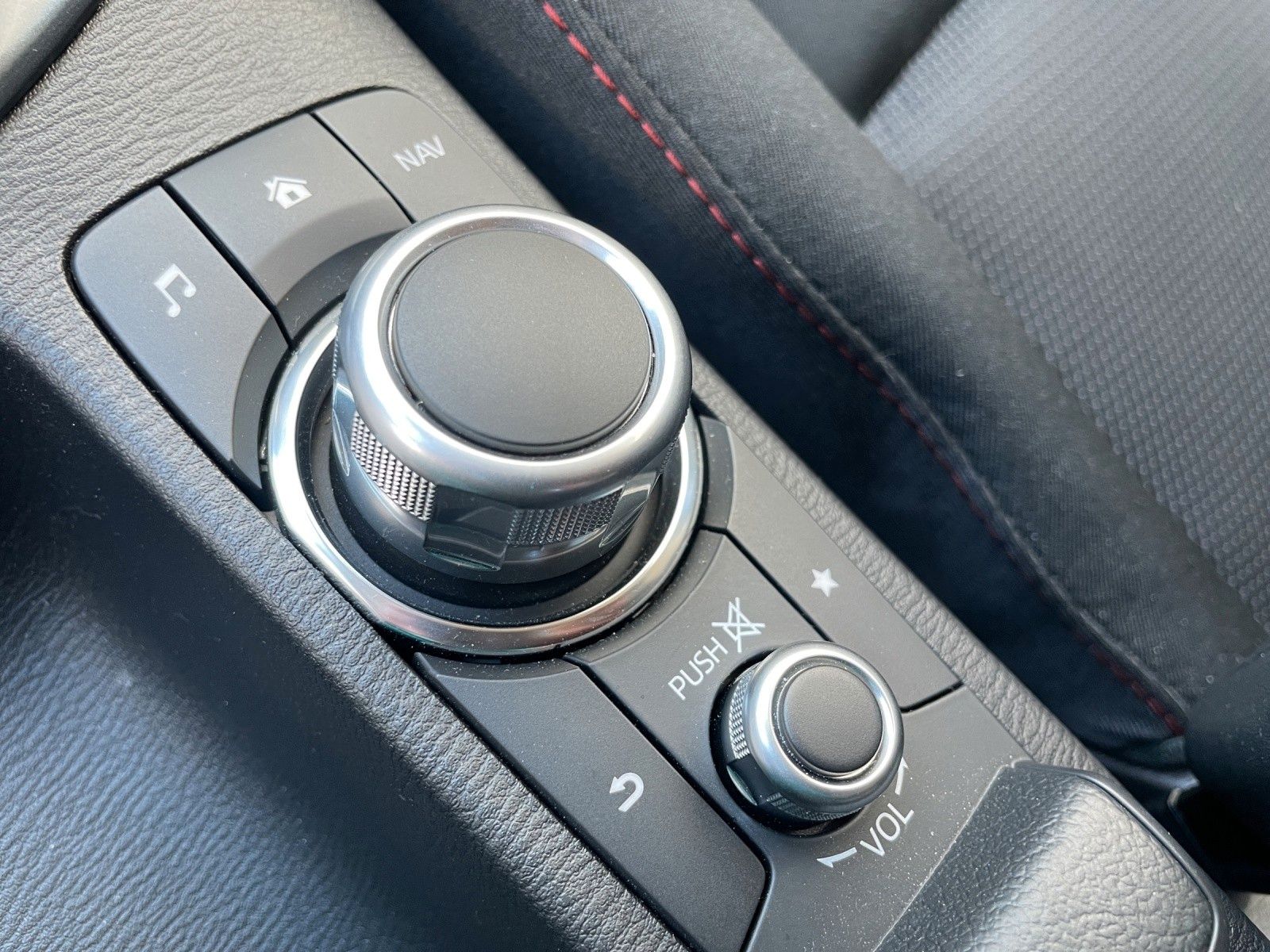 Fahrzeugabbildung Mazda 2 SKYACTIV G 90PS HOMURA
