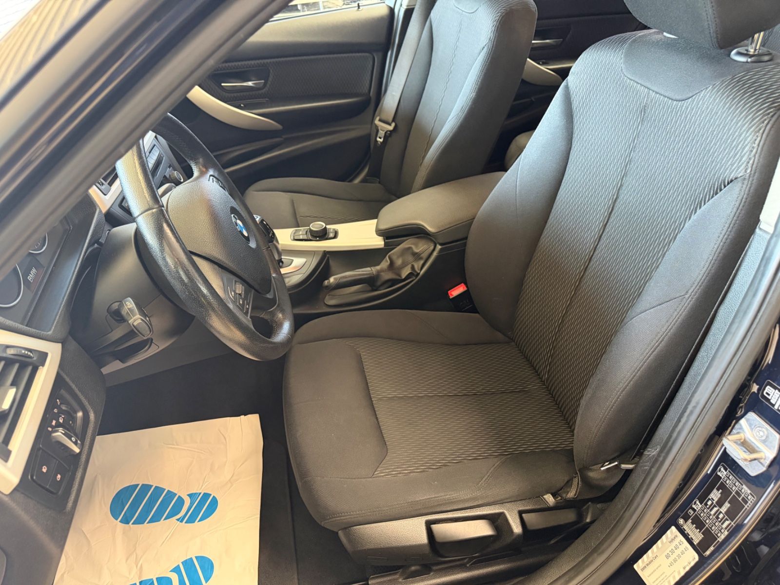 Fahrzeugabbildung BMW 318 3 Touring 318 d