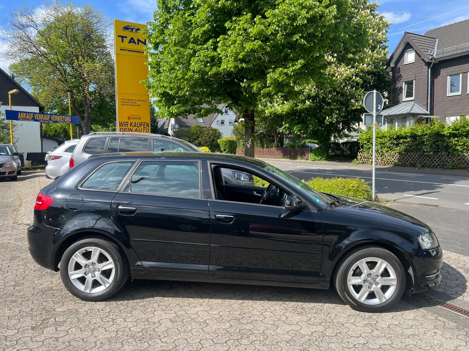 Fahrzeugabbildung Audi A3 Sportback 1.6 Attraction