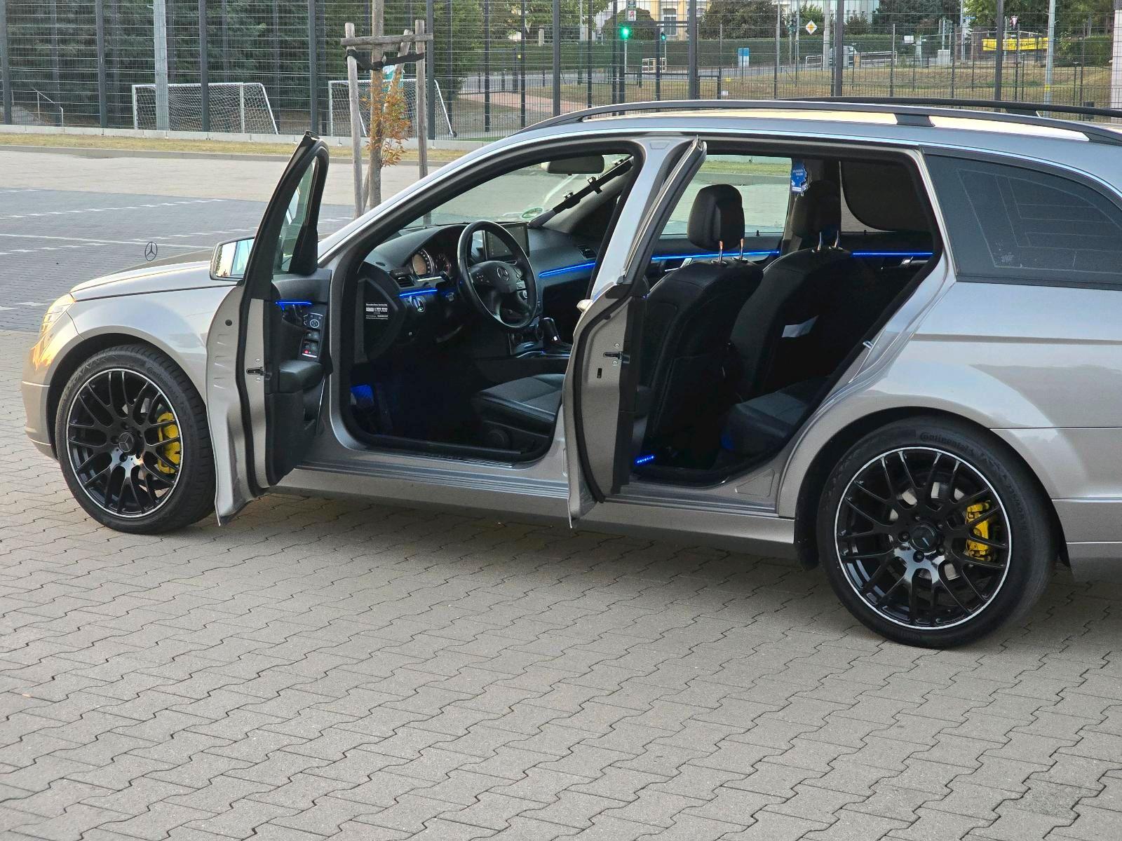 Mercedes-Benz C200 2009 — photo 11