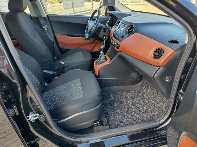 Hyundai i10 Klima Sitzheizung Lenkradheizung
