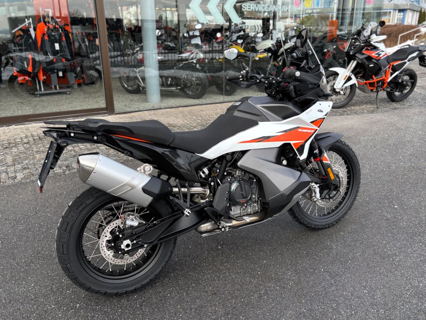 Fahrzeugabbildung KTM 790 Adventure 2026 Tech Pack inclusive beide Far
