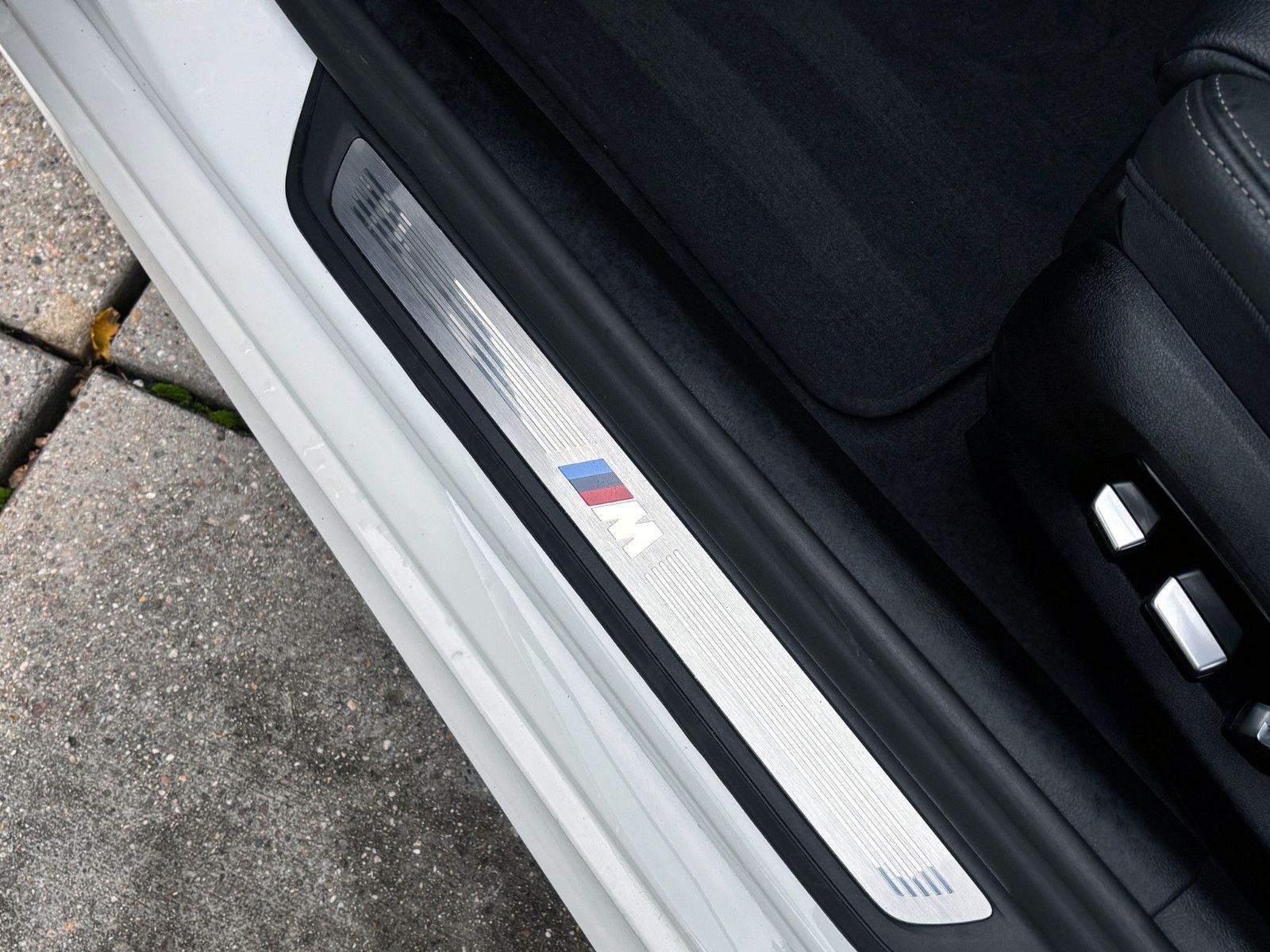 Fahrzeugabbildung BMW 520d Steptr. Limo M-Sport ACC KAM AHK LED SHZ