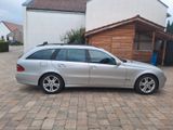 Mercedes-Benz E 200 KOMPRESSOR T AVANTGARDE COMAND - Mercedes-Benz E 200: Kompressor Avantgarde