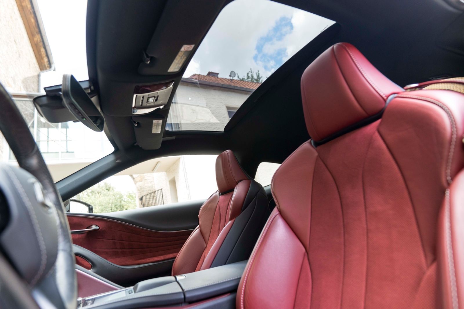 Fahrzeugabbildung Lexus LC 500 COUPE HUD ML LED KAM ACC TOTW ALC