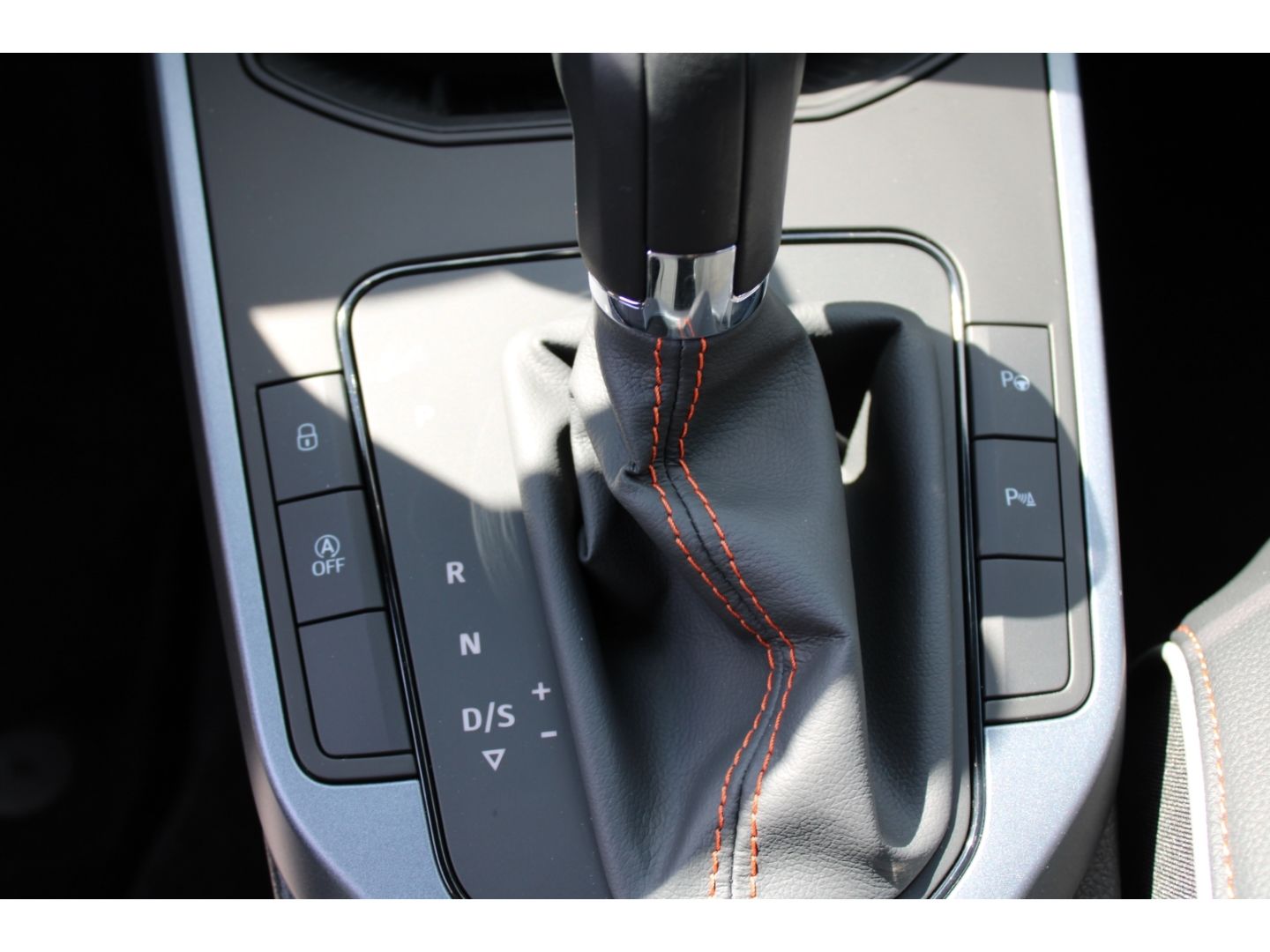 Fahrzeugabbildung SEAT Arona Style 1.0 TSI EU6d-T Beats LED NAVI RFK TW