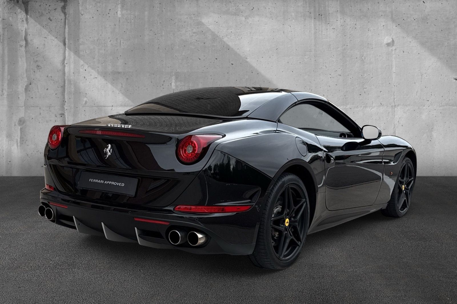 Fahrzeugabbildung Ferrari California T*All Black*