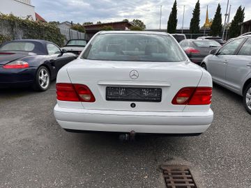 Mercedes E 280 - 6