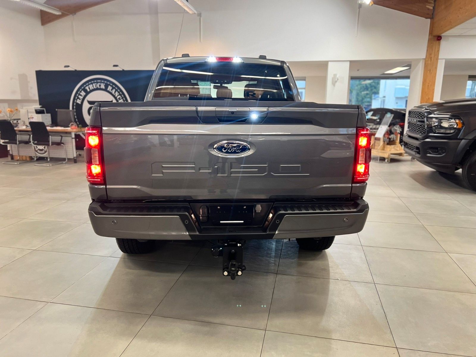 Fahrzeugabbildung Ford F-150 XLT 5.0L V8 Supercrew 5,5"