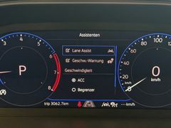 VW T-Roc 1.5 TSI Style DSG LED ACC NAVI AHK MASSAGE