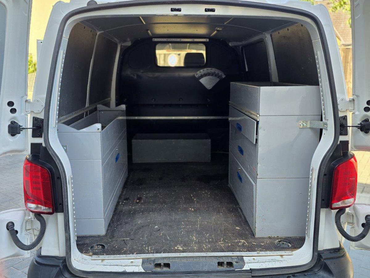 Volkswagen T6.1 Transporter Kasten  FWD *AHK *RFK