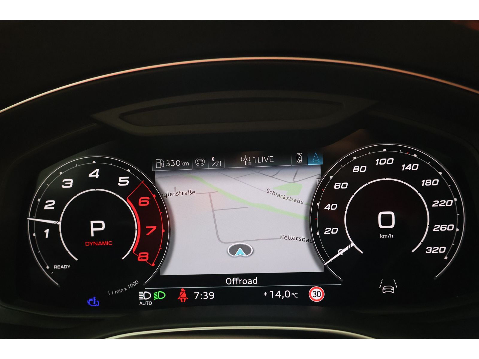 Audi RSQ8 - Bild 10