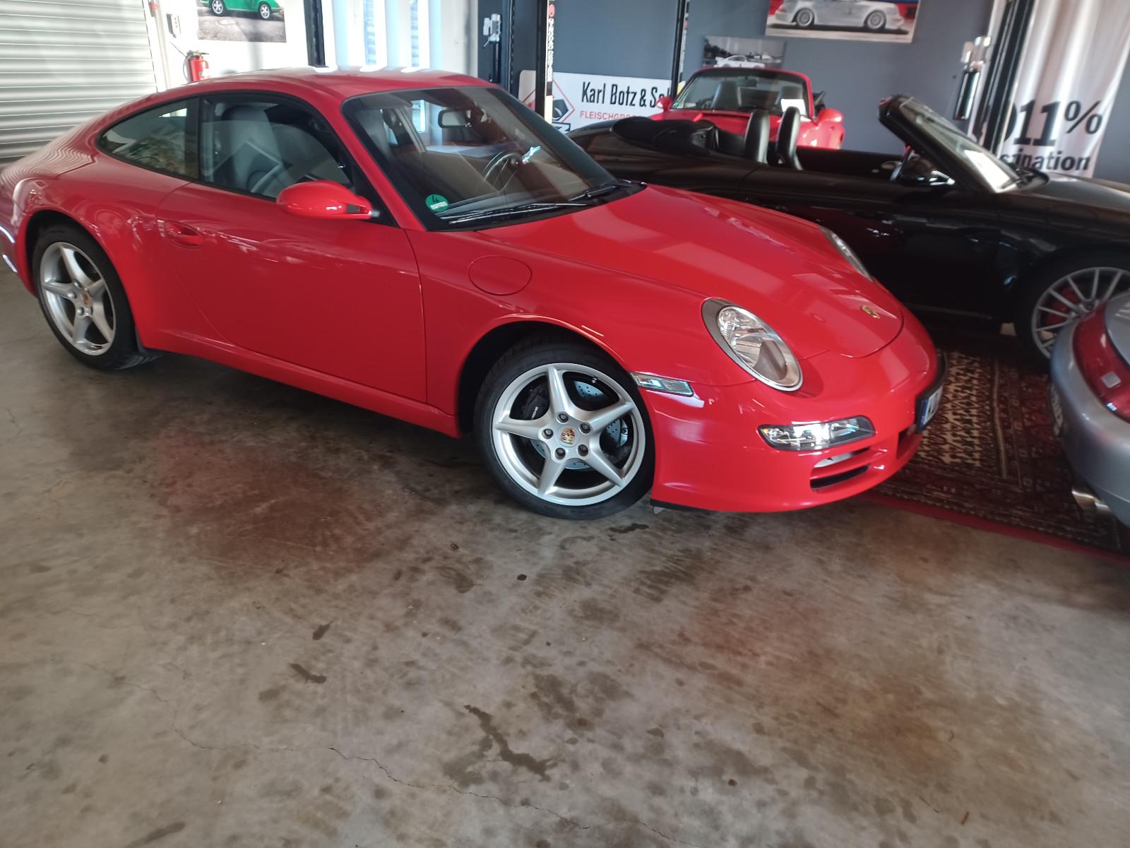 Porsche 997C2Coupe 3.6 deutsch 25800km ufrei Service neu