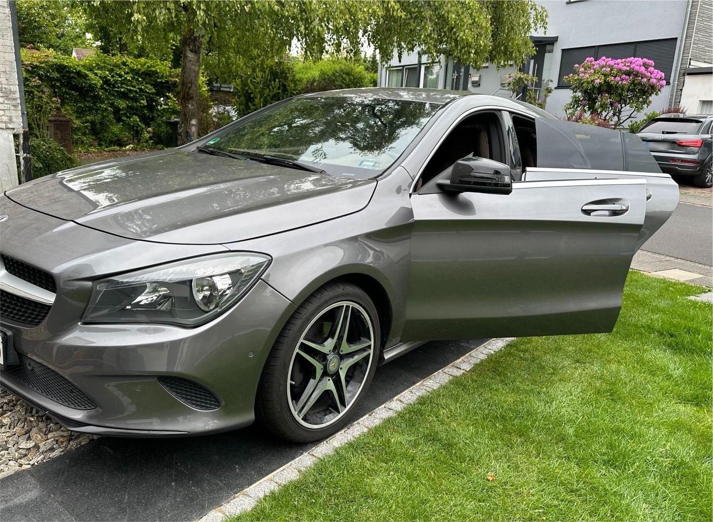 Mercedes-Benz CLA 180