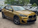BMW X2 20 i M Sport TÜV NEU*Autom*HeadUp*Pano-Dach - mit Benzin-Antrieb: Gold
