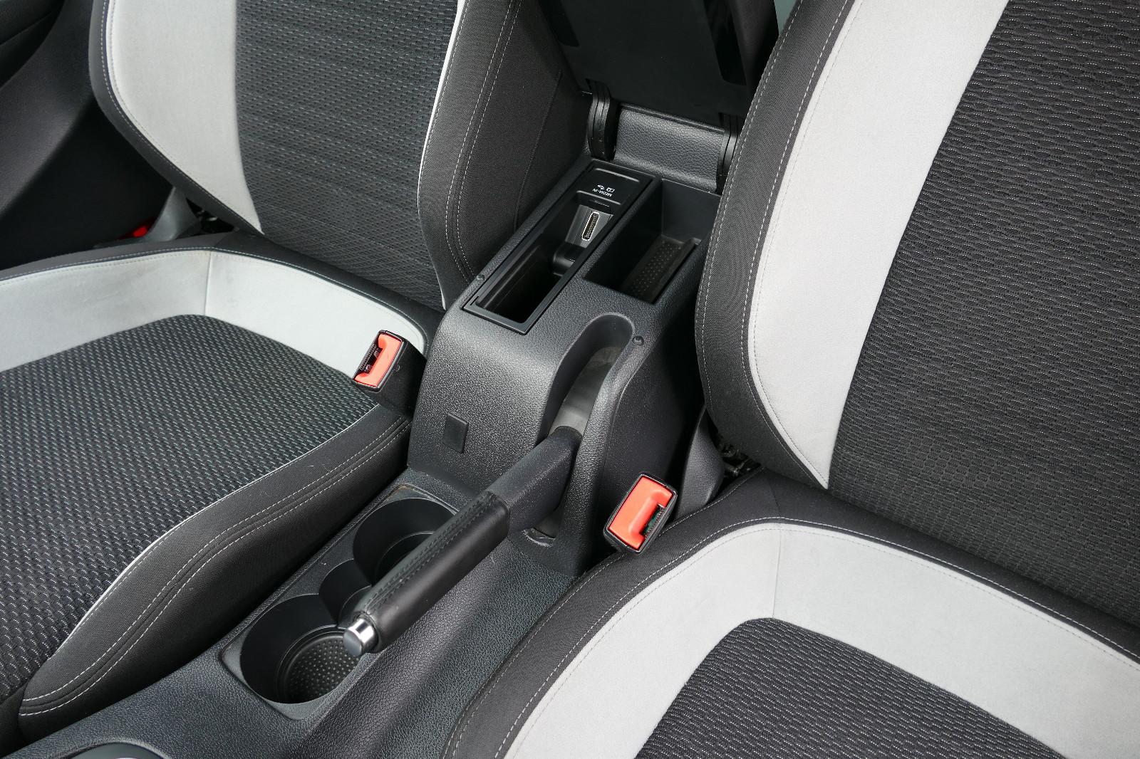 Car Image 23