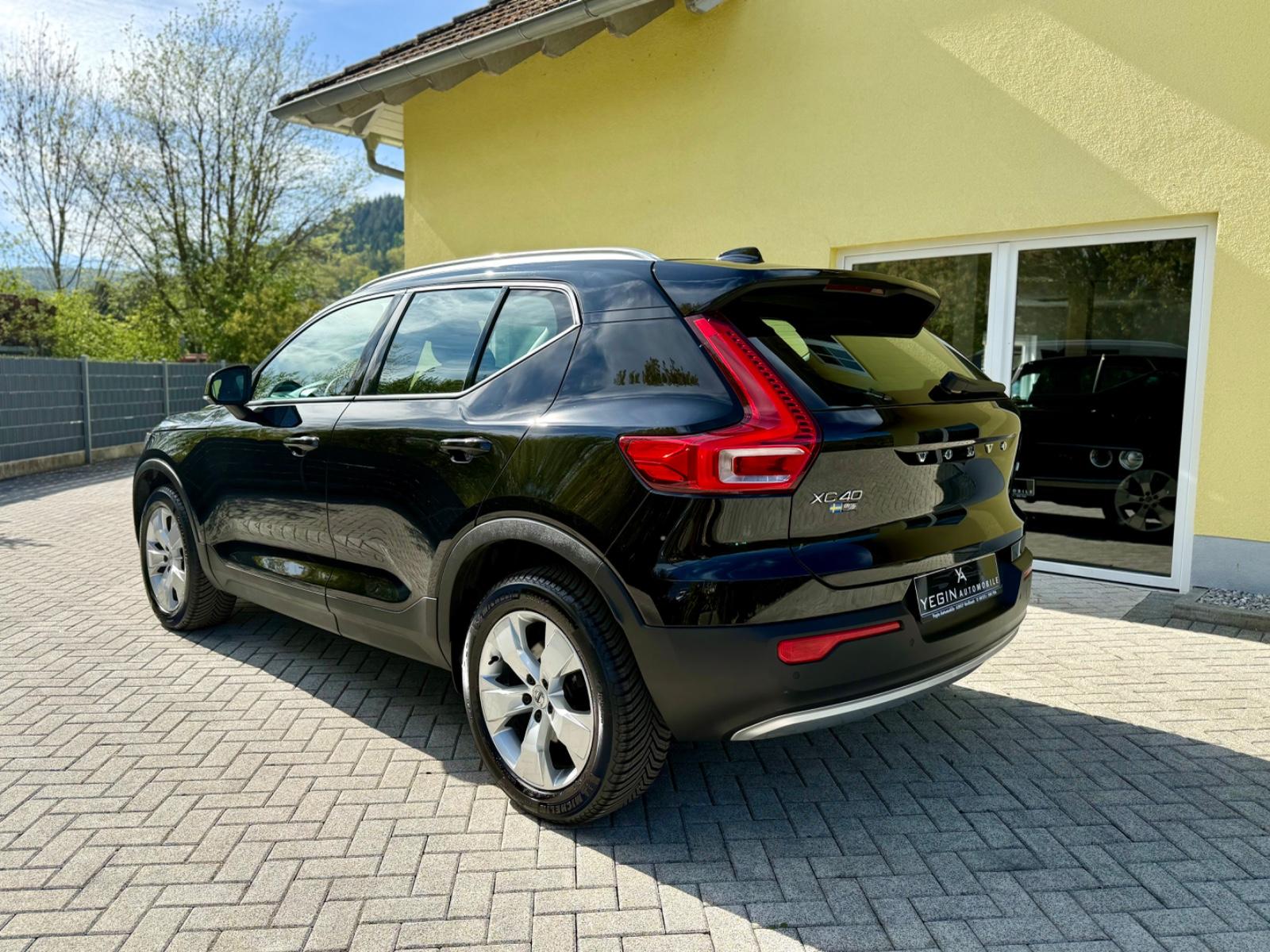 Volvo XC 40 Momentum Pro 2WD-LED-AHK-Kamera