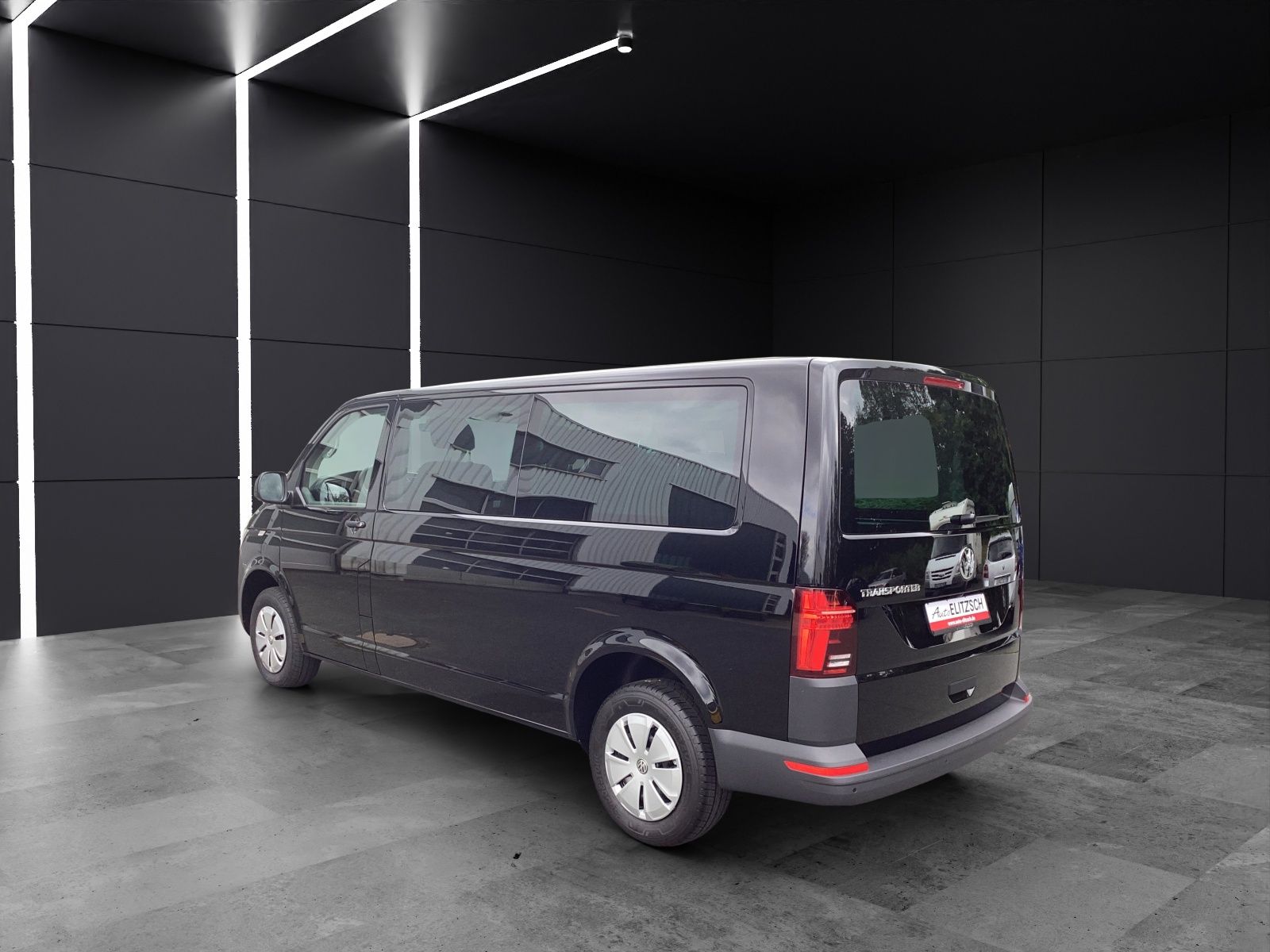 Fahrzeugabbildung Volkswagen T6 Kombi T6.1 TDI 9 Sitze LR LED SITZH. REAR VIE