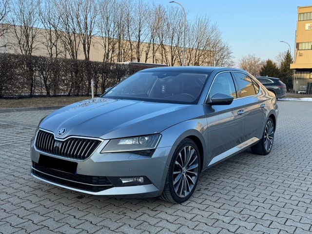 Skoda Superb Lim. L&K 4x4 *Pano*Kamera*Navi*