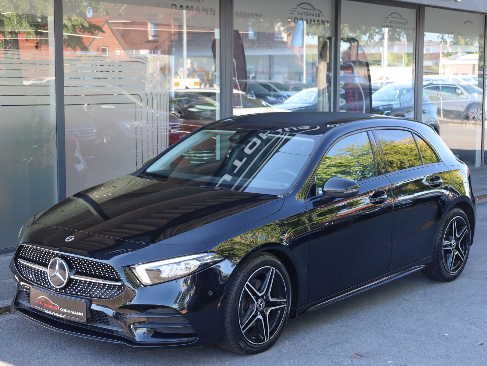 Mercedes-Benz A 200 A 200d AMG Line Kamera Ambiente NightPaket foto 5