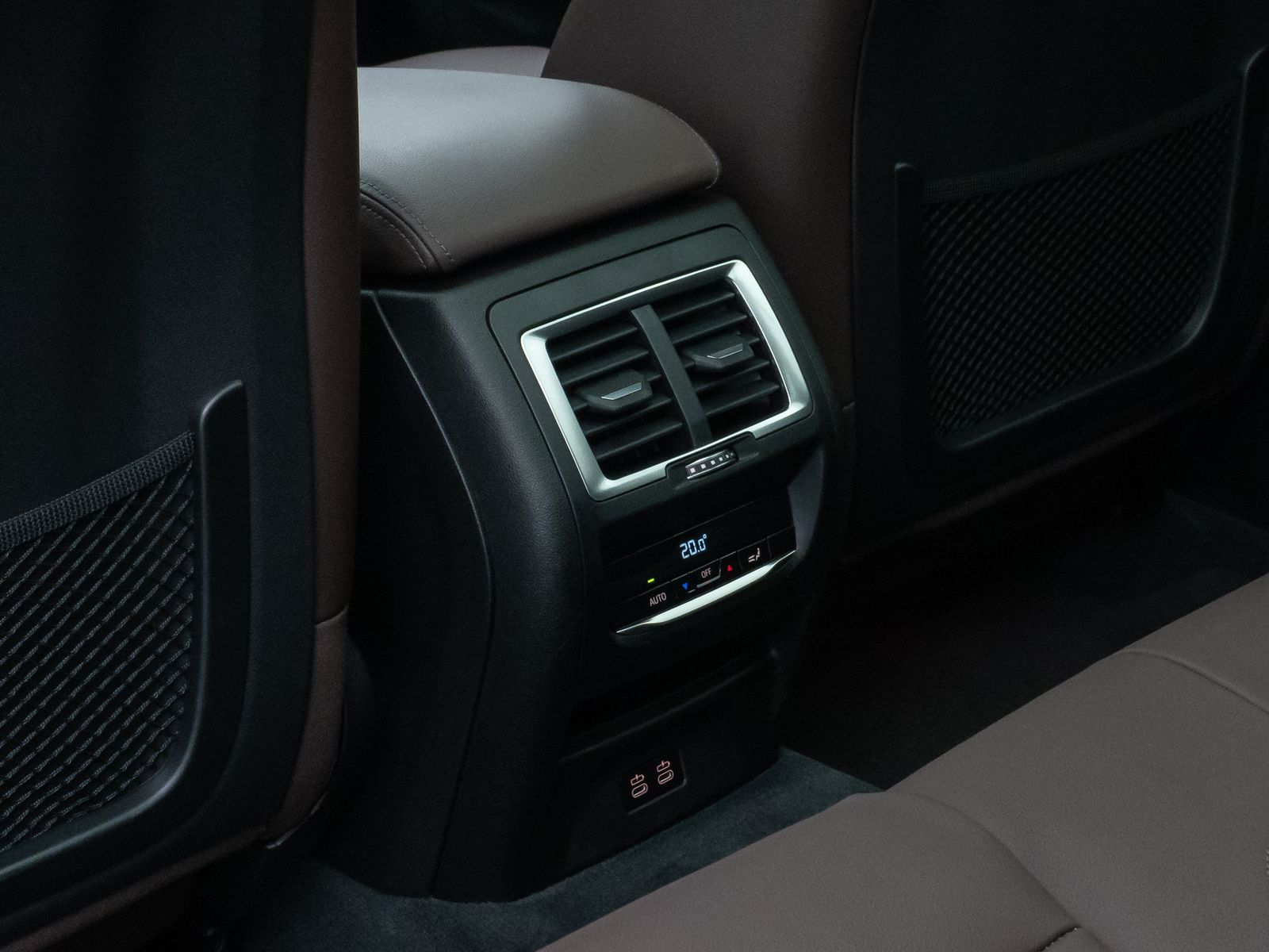 Fahrzeugabbildung BMW iX3 Impressive M Sport Panorama Kamera HUD H/K