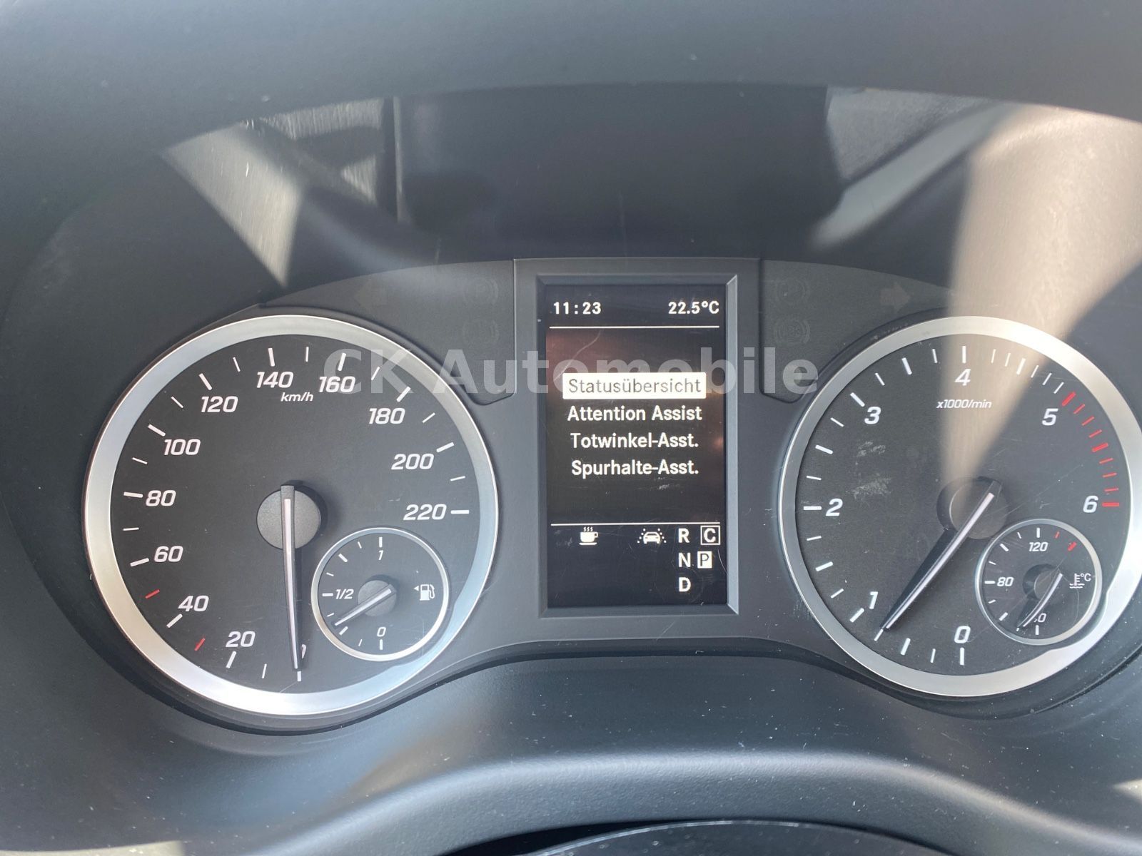 Fahrzeugabbildung Mercedes-Benz Vito Mixto 119 lang Autom./5 Sitze/Navi/LED/Kam