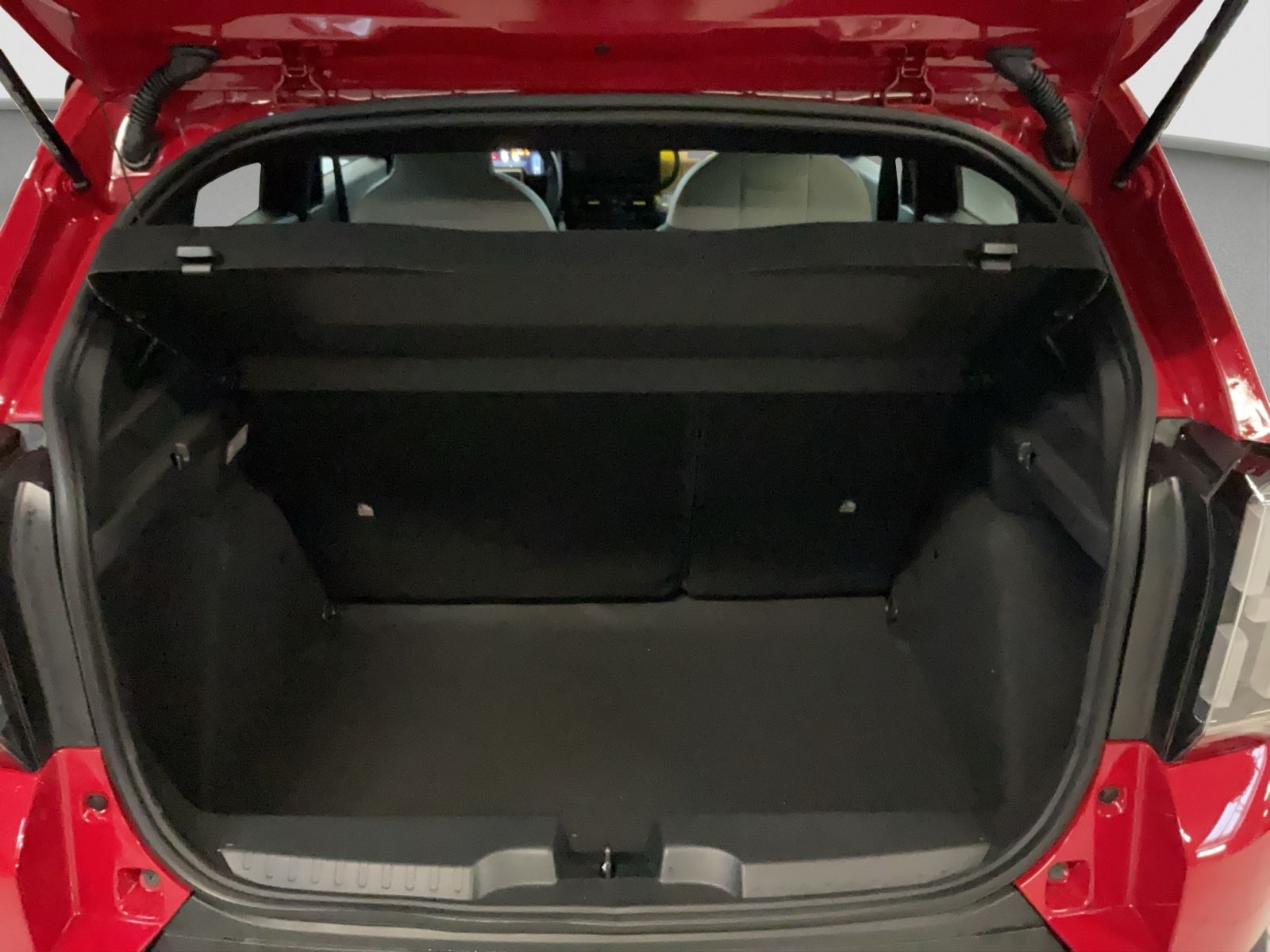 Fahrzeugabbildung Fiat Grande Panda Elektro La Prima + Winterpaket