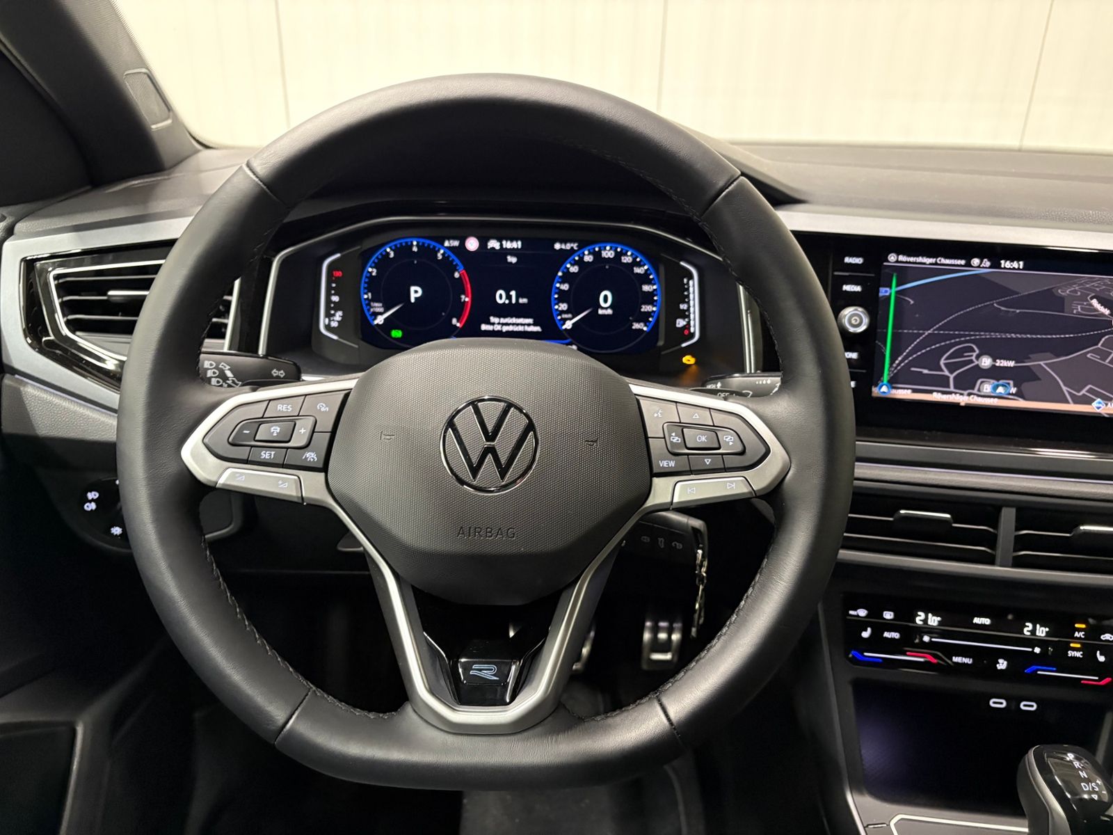 Polo R-Line 1.0 TSI DSG LED NAVI ACC SHZ