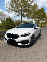 BMW 118i Sport Line, Leder, Panorama, Navi