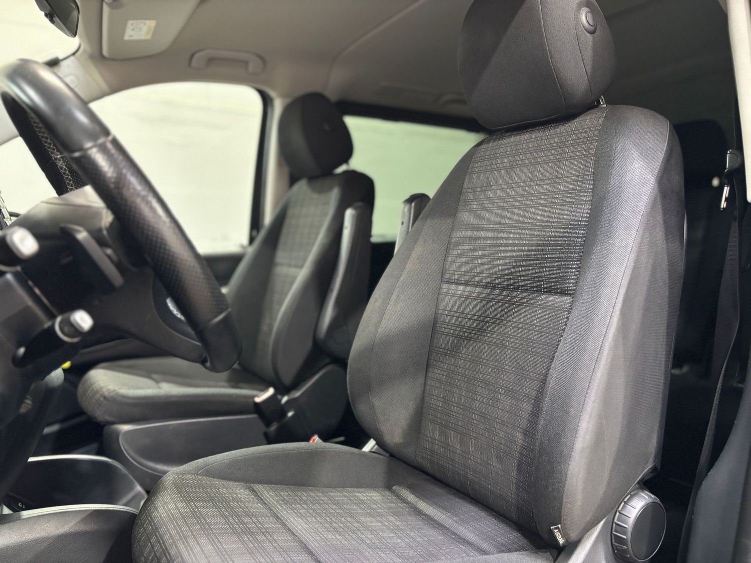 Fahrzeugabbildung Mercedes-Benz Vito Tourer 119 CDI Pro 4MATIC lang#LED#Kamera