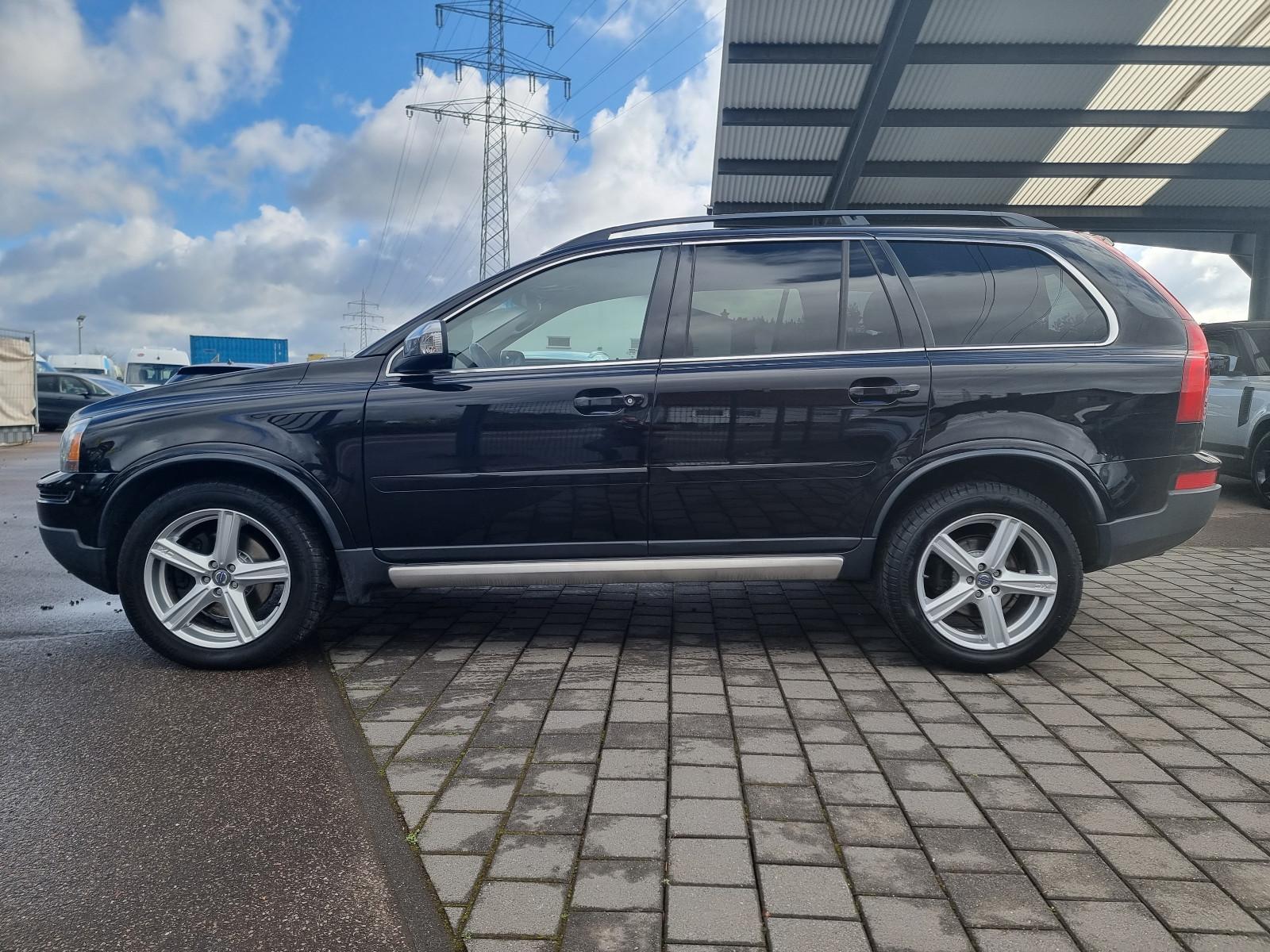 VOLVO XC90 2.4 D5 200 ch R-DESIGN AWD BVA 7 PLACES 2ème MAIN - CUIR - ATTELAGE - 174600 km