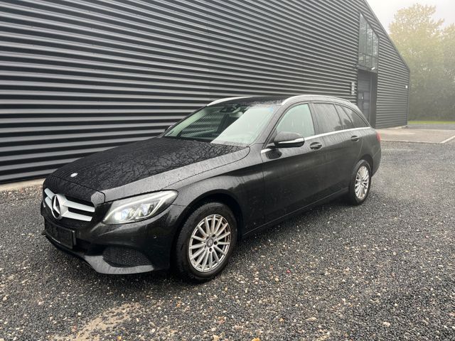 Mercedes-Benz C 220 T BlueTec / d Aut. *LED*Leather*