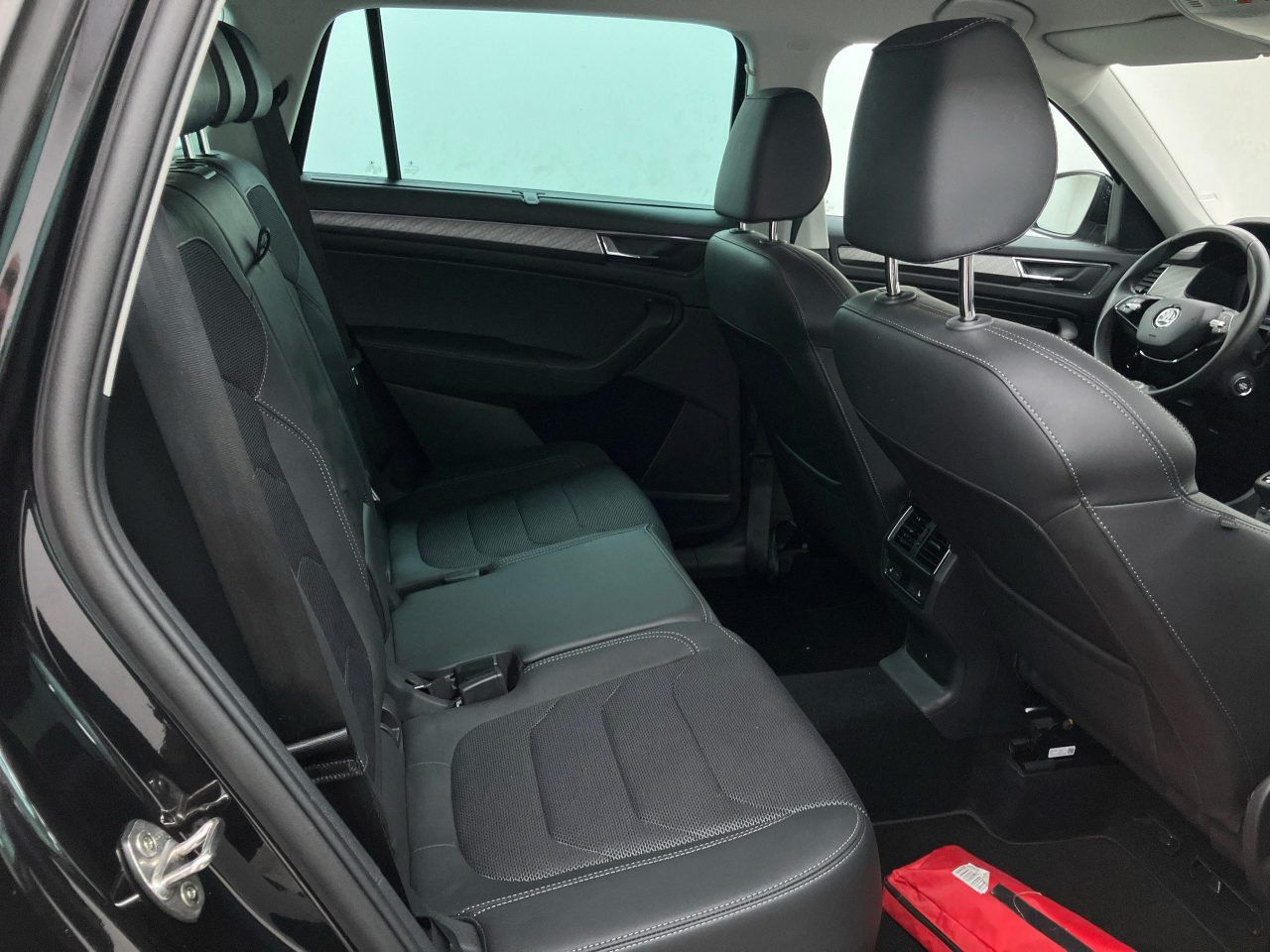 Fahrzeugabbildung SKODA Kodiaq 2.0 TDI DSG 4x4 °ACC°AHK°MEMO°STANDHZG°8F