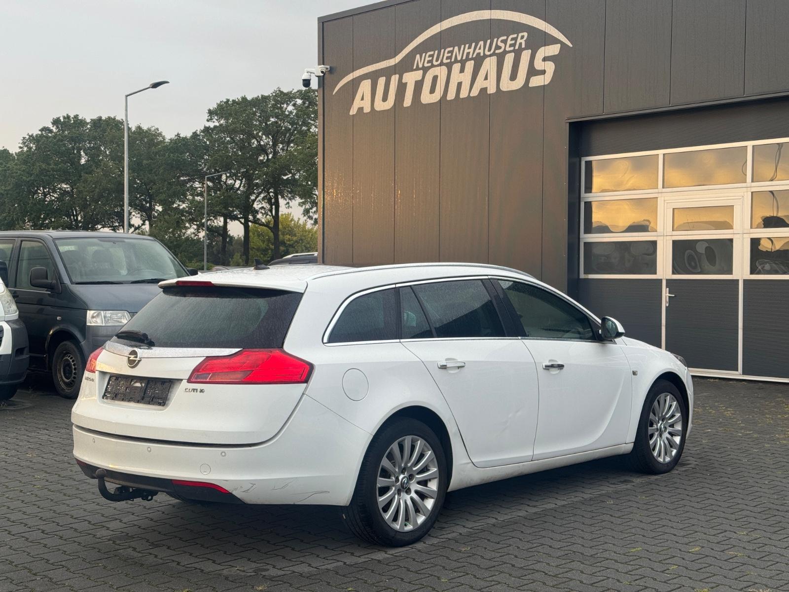 Opel Insignia 2011 — двигун 1.956 cm³, 160 HP (118kW)