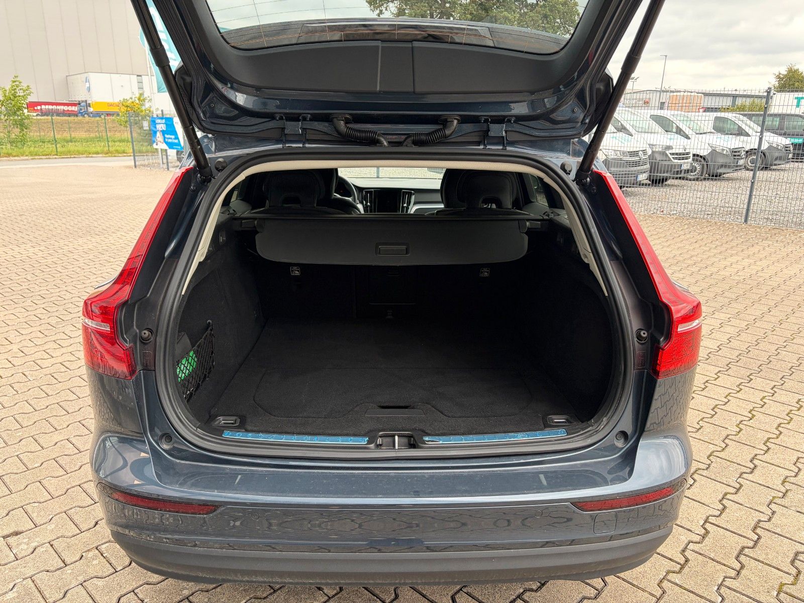 Fahrzeugabbildung Volvo V60 Kombi Core