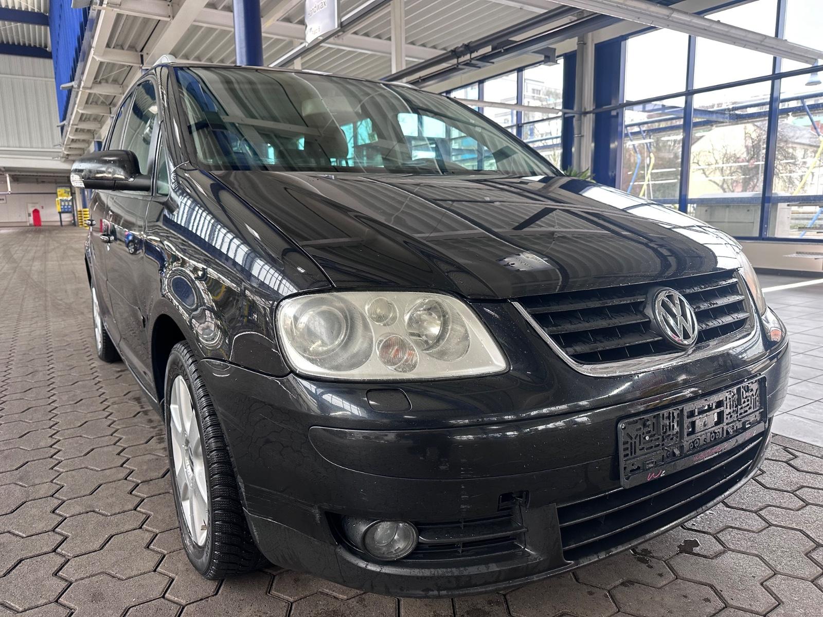 Volkswagen Touran Highline LEDER/XENON/SHZ/SCHIEBEDACH