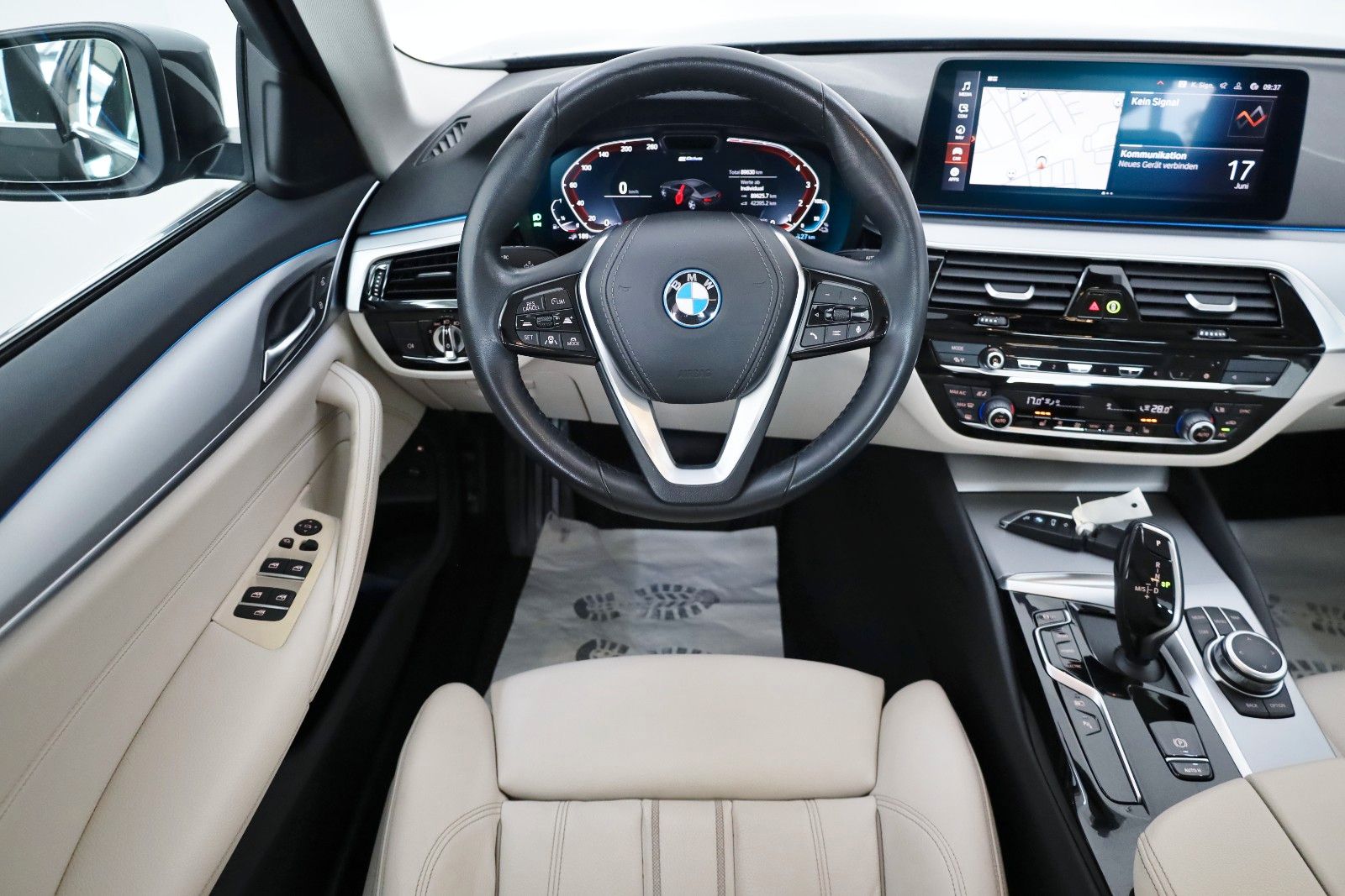 Fahrzeugabbildung BMW 530e Leder,Navi,LED,SpSi,SH,Kamera,Parkassist.