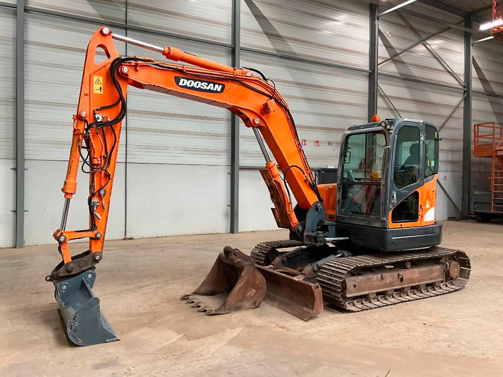 Doosan DX 80 R